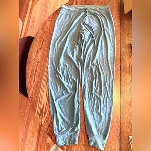 Featherweight Spacedye Jogger
Stormy Blue-Blue Cloud / S